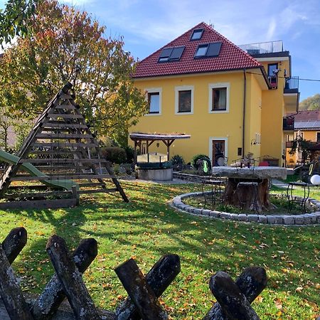Landgasthof Zur Linde Laaben Exterior photo